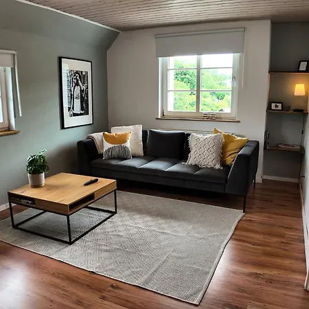 Auszeit & - Laendliche Fachwerkhaushaelfte